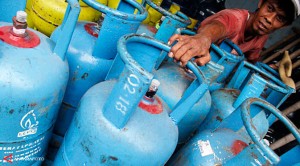 Sejak Rabu (1/1) gas Elpiji naik harga (sumber : liputan6.com)