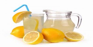 Manfaat yang terkandung dalam air lemon baik bagi tubuh (sumber : kompas.com)